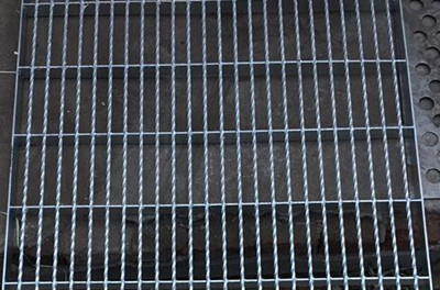 信鴿公棚地網，曬籠網片，漏糞板，賽鴿鴿舍專用地網 ，熱鍍鋅地格柵板價格/廠家